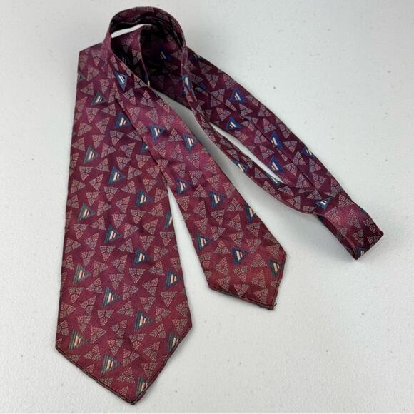 The Varsity Shop Baton Rouge, LA Burgundy Geometric Print Vintage Men’s Silk Tie - Picture 1 of 5
